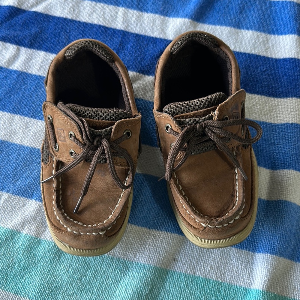 Sperrys boys size 10c shoes